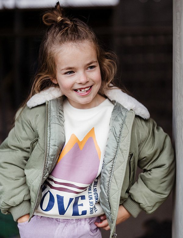 Kindermodel met blond haar Guusje