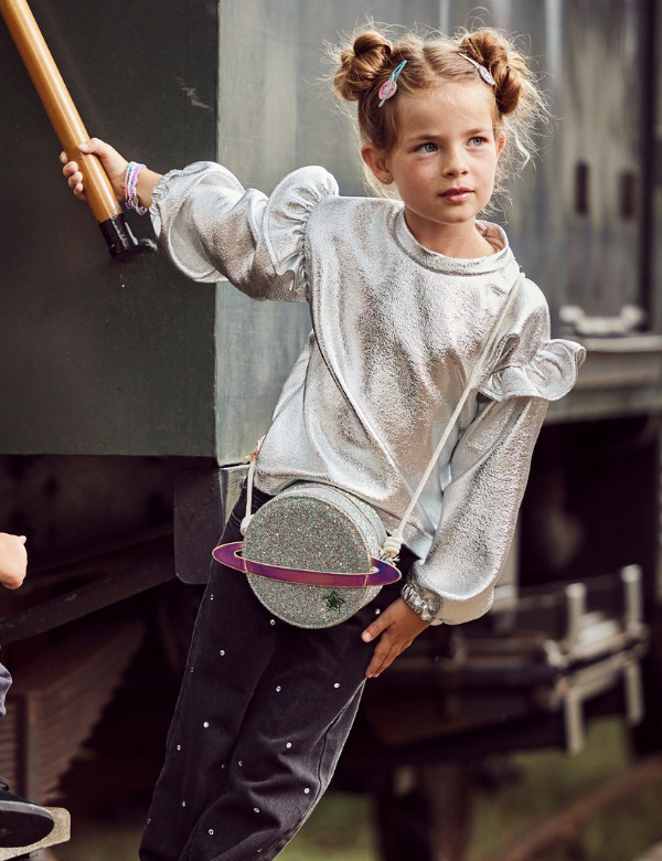 Kindermodel met blond haar Guusje