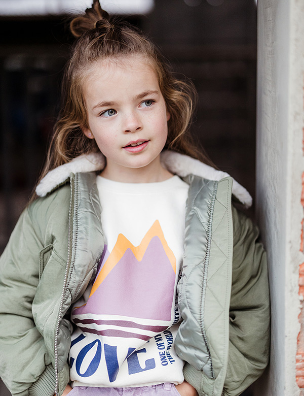 Kindermodel met blond haar Guusje