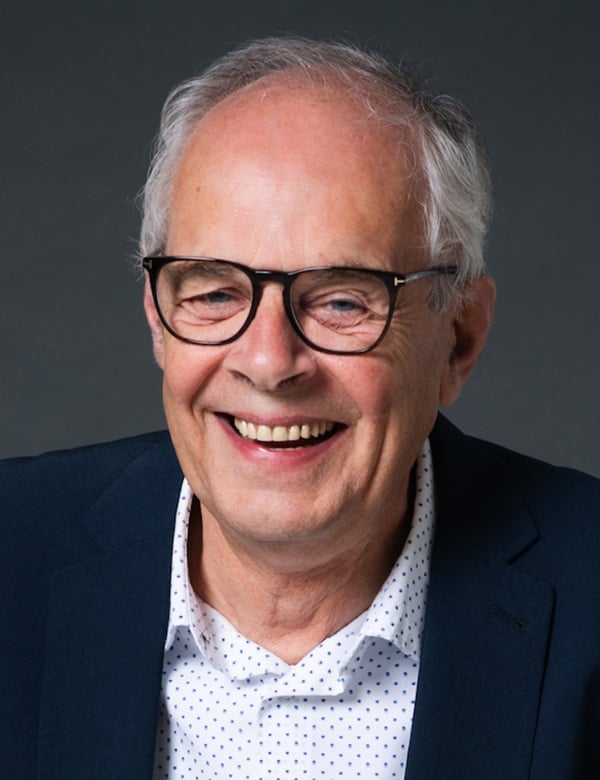 Model Seniorenmodel met grijs haar hans do.