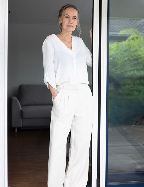 Vrouwelijk model met donkerblond haar Hermien L.