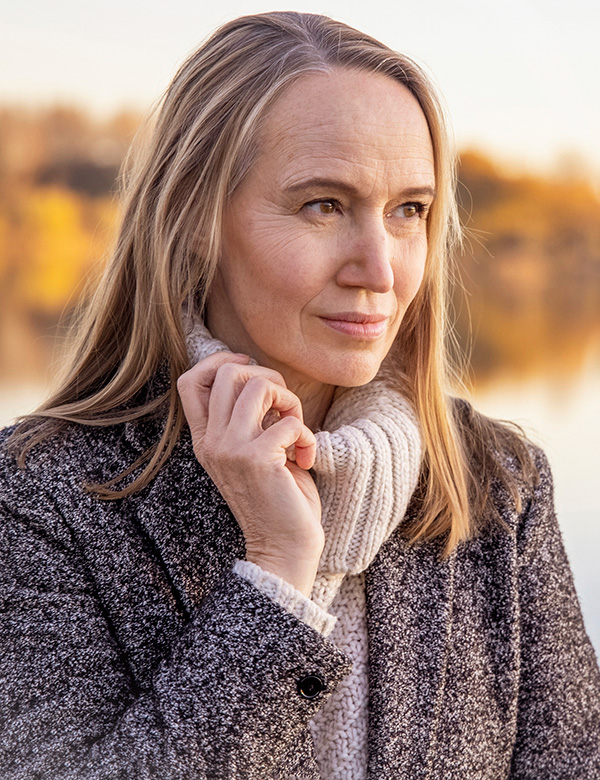 Vrouwelijk model met half lang haar Hermien