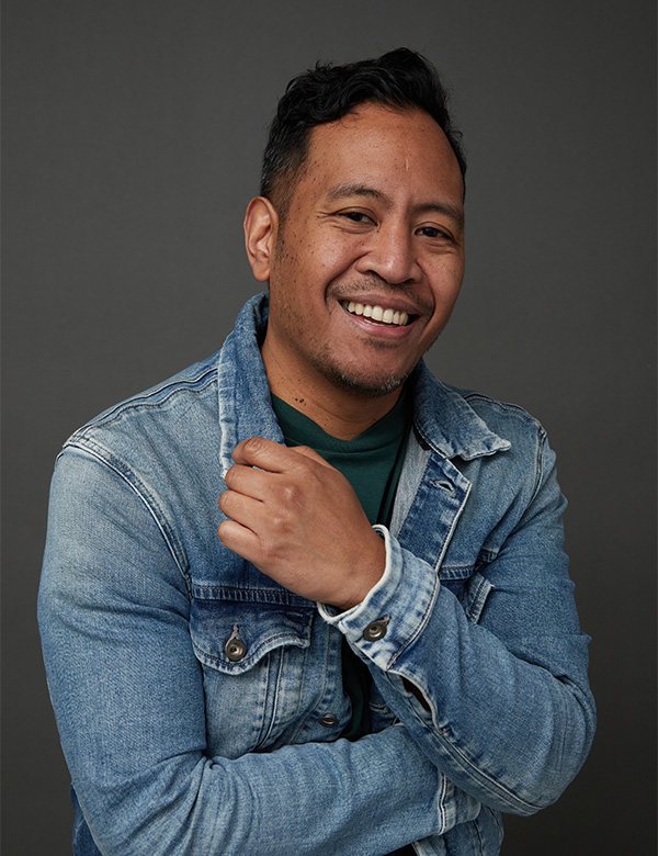 Mannelijk model met donkerbruin haar Himad