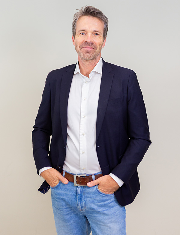 mannelijk model met grijs haar Ielke P.