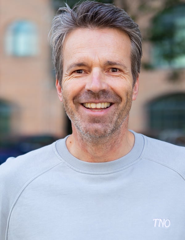 mannelijk model met grijs haar Ielke P.