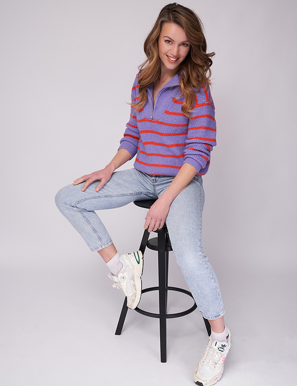 Vrouwelijk model lang haar Imke