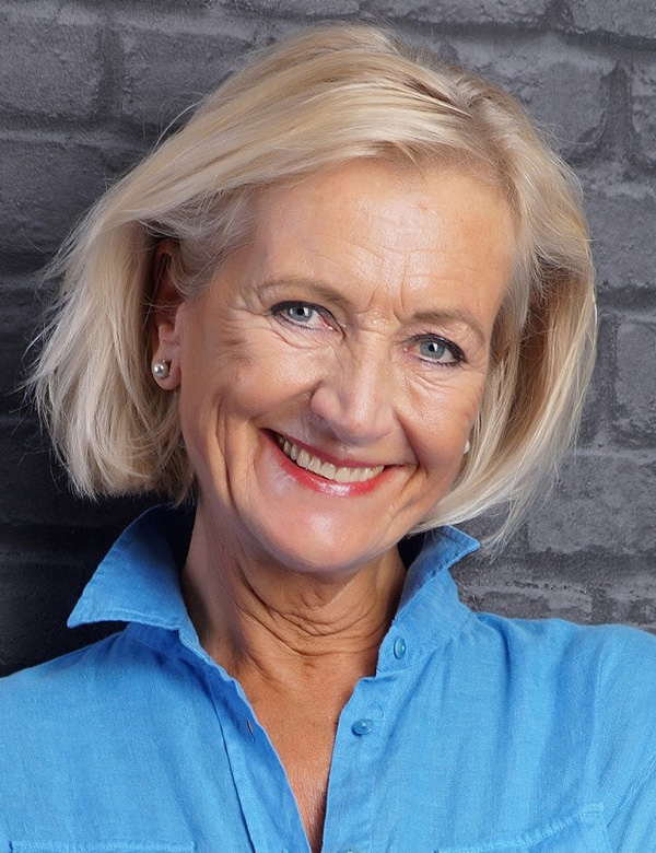 Model Vrouwelijk model blond haar ingrid s.