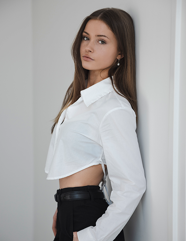 Vrouwelijk model Ivanna R.