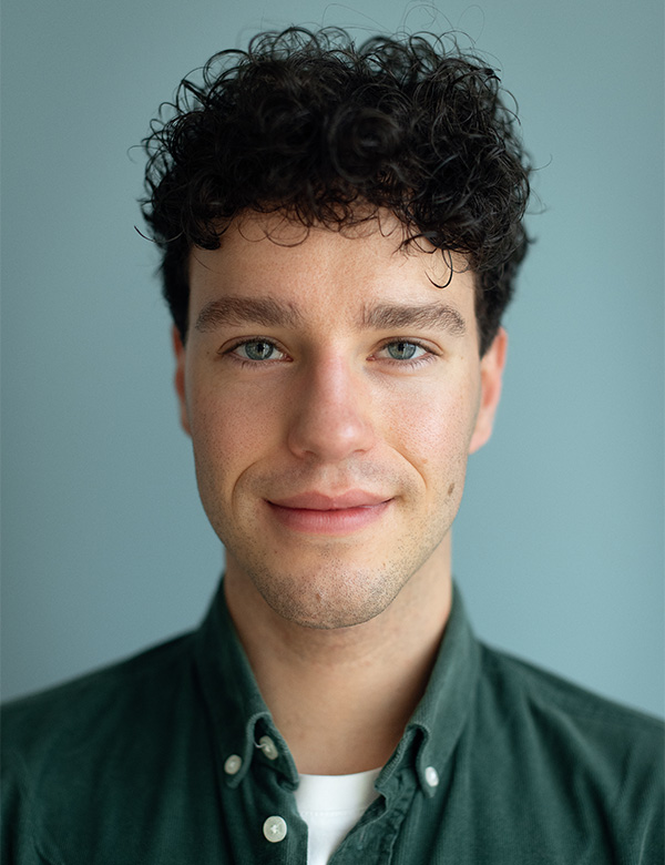 Mannelijk model met bruin haar Iwan