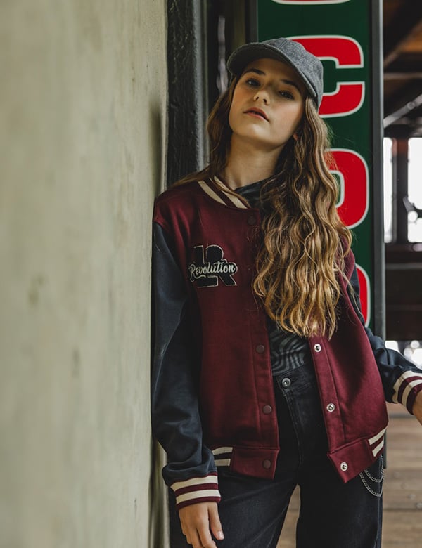 Kindermodel met lang bruin haar Jade B.