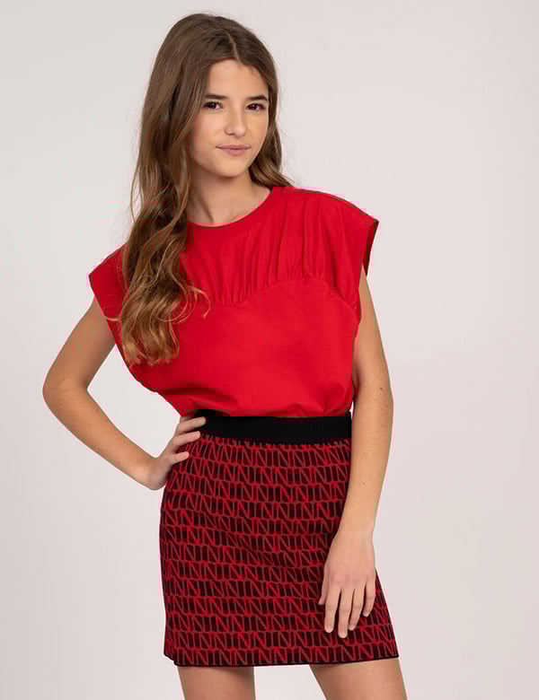 Kindermodel met lang bruin haar Jade B.