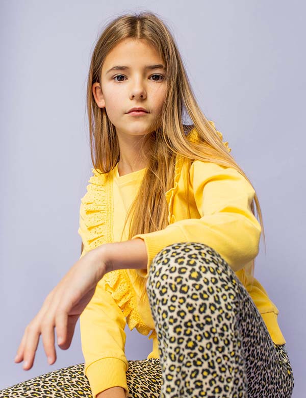 Kindermodel met donkerblond haar Jade
