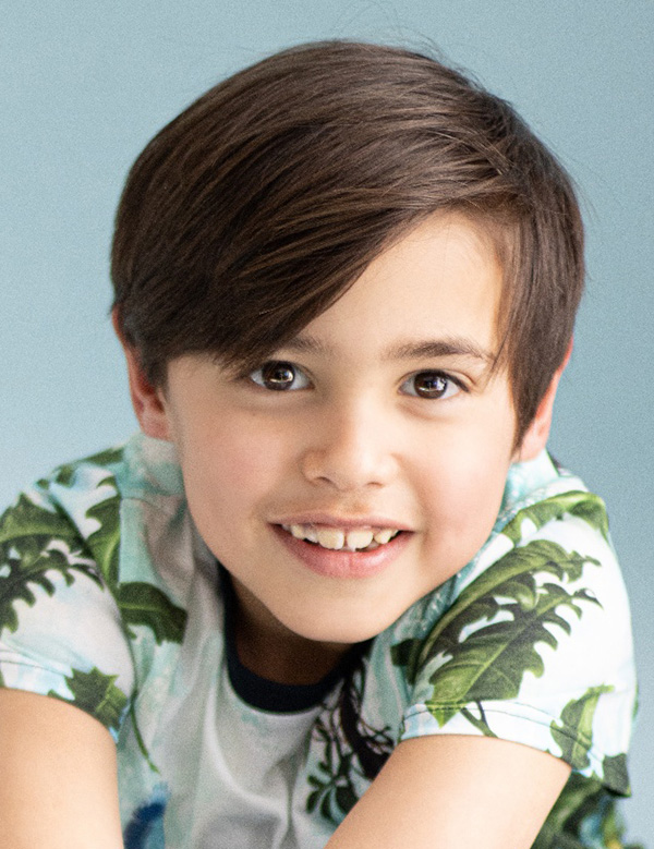 Kindermodel met bruin haar jairo