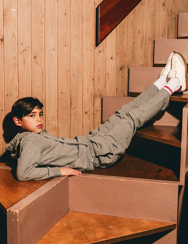 Kindermodel met zwart haar Jairo
