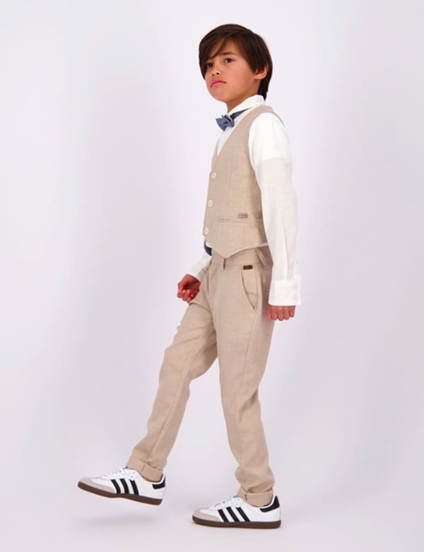 Kindermodel met zwart haar Jairo