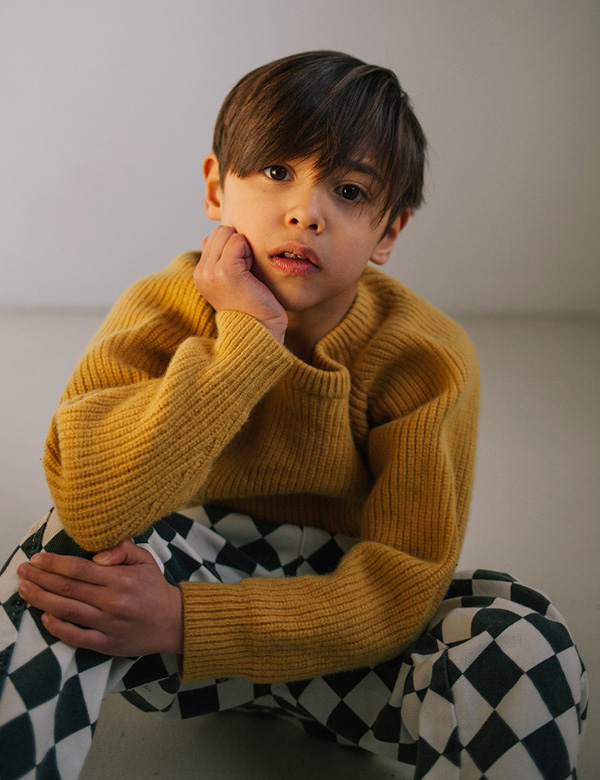Kindermodel met bruin haar Jairo