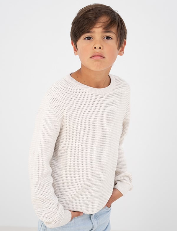 Kindermodel met zwart haar Jairo