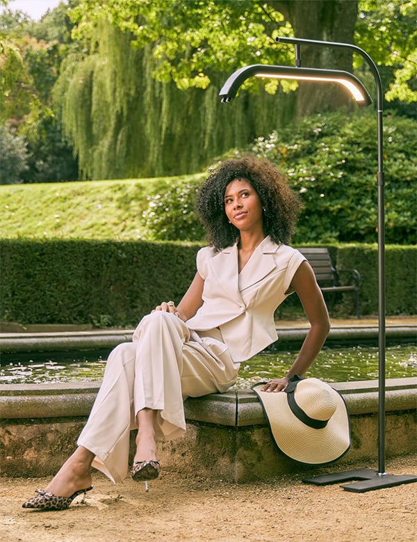 Vrouwelijk model met bruin haar Jane