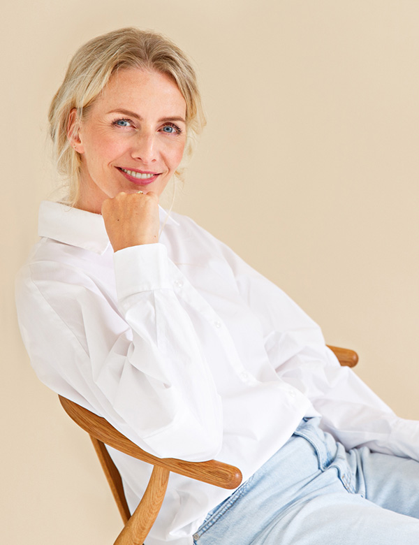 Vrouwelijk model met blond haar Janneke P.
