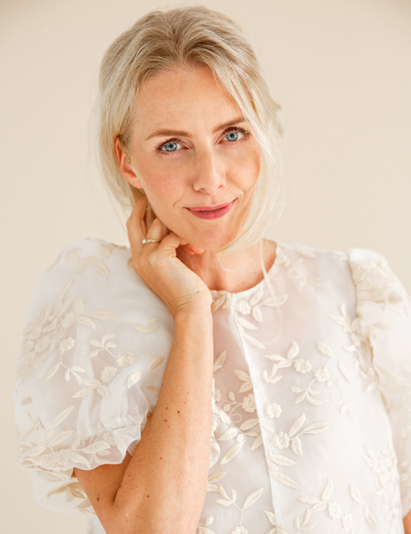 Vrouwelijk model met blond haar Janneke P.