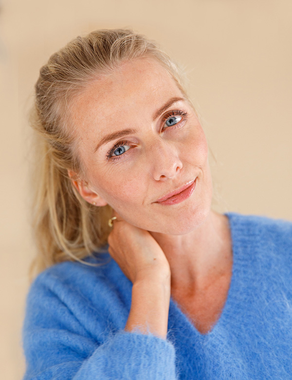 Vrouwelijk model met blond haar Janneke P.