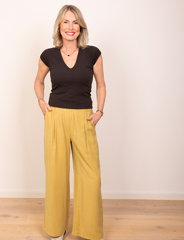 vrouwelijk model met blond haar Jannemarie.