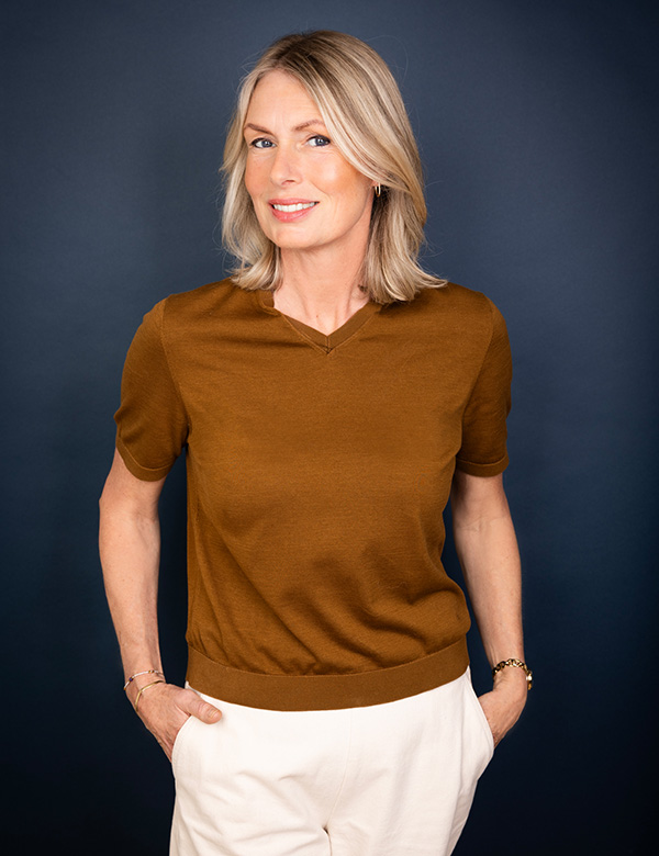 vrouwelijk model met blond haar Jannemarie.