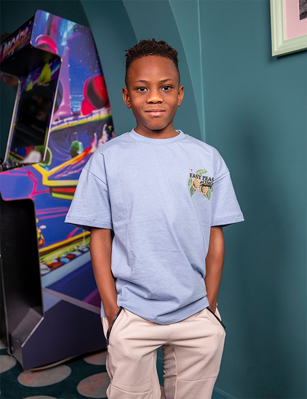 Kindermodel met bruin haar Janoah