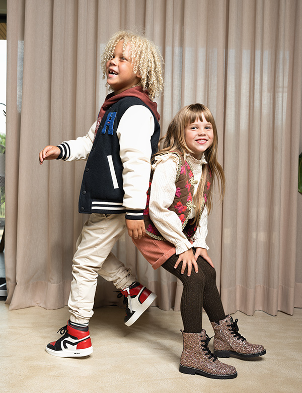 Kindermodel krullend haar Jaxx