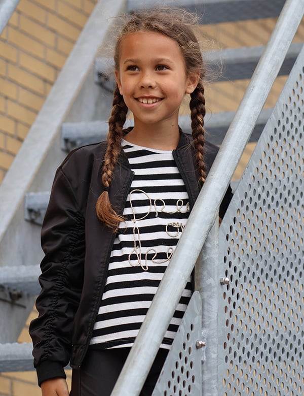 Kindermodel met bruin haar Jayda