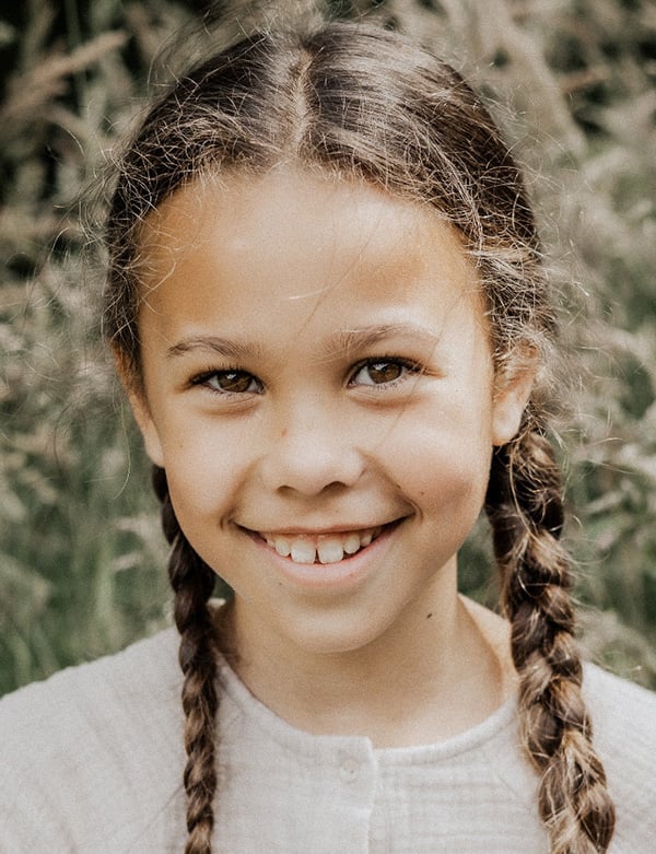 Kindermodel met bruin haar jayda