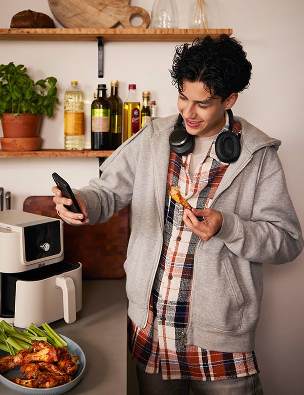 Tienermodel met donkerbruin haar Jessie L.