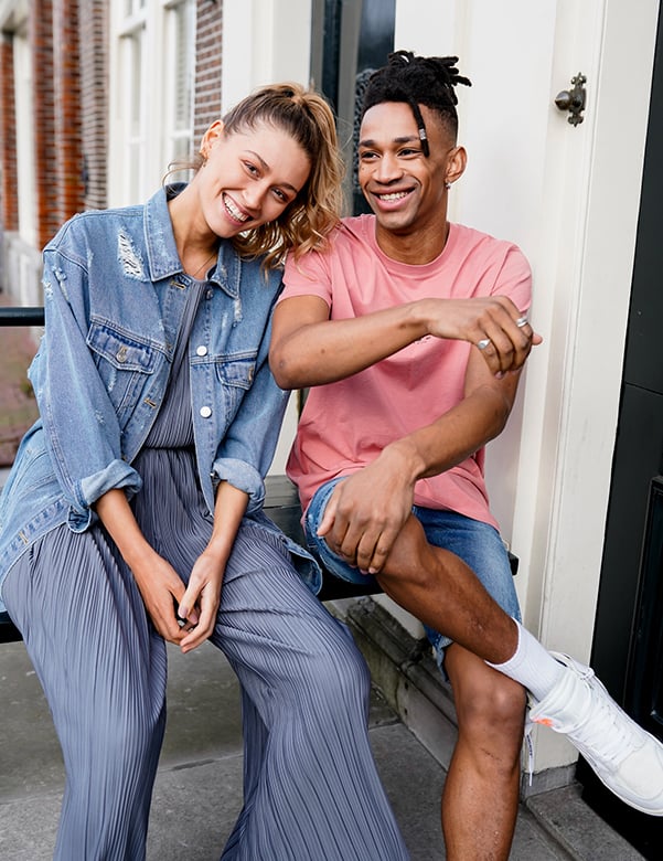 Mannelijk model met zwart haar Joey