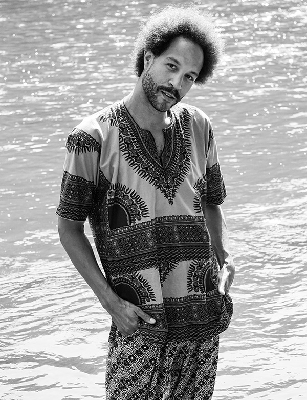 Mannelijk model met baard en snor Johnny