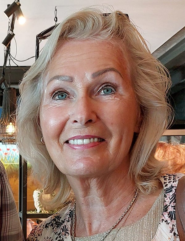 Model Vrouwelijk model blond haar joke