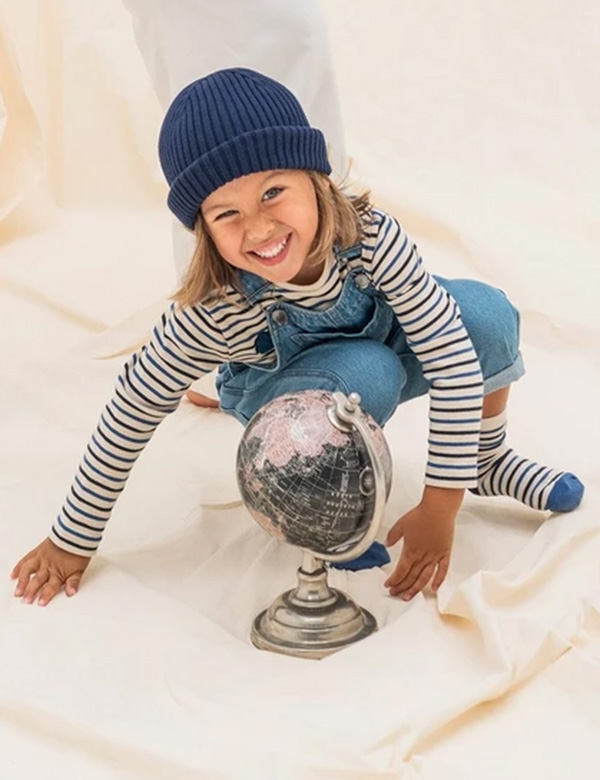 Kindermodel met bruin haar Jones