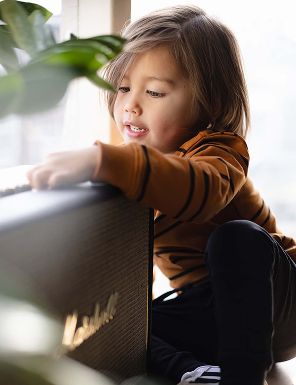 Kindermodel met bruin haar Jones