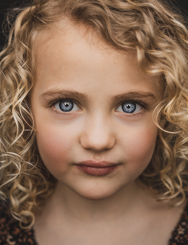 kindermodel meisje blonde krullen Jools