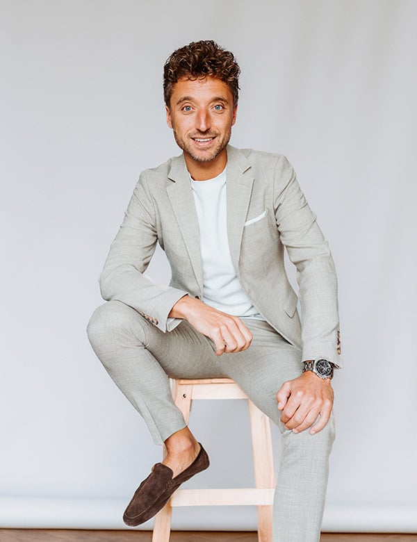 Mannelijk model met kort bruin haar Joris B.