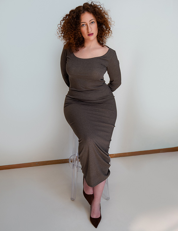 vrouwelijk model met rossige krullen Judith K.