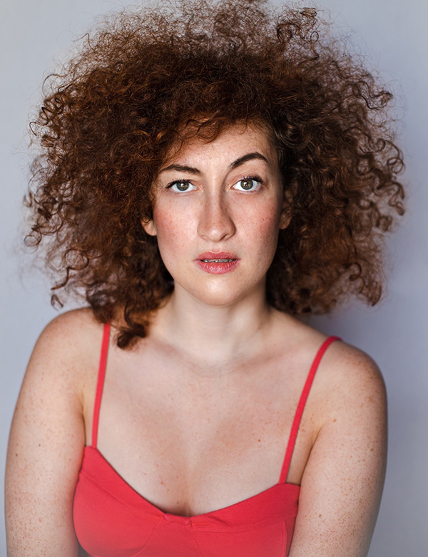 Vrouwelijk model met krullen Judith
