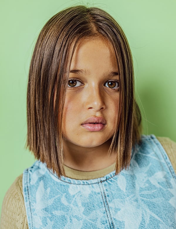 Kindermodel met kort bruin haar Kaya P.