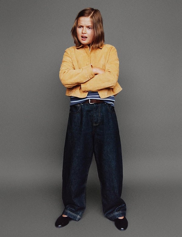Kindermodel met kort donkerblond haar Kaya V.