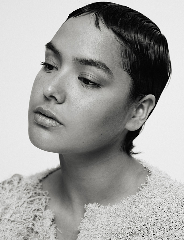 Vrouwelijk model Kayva