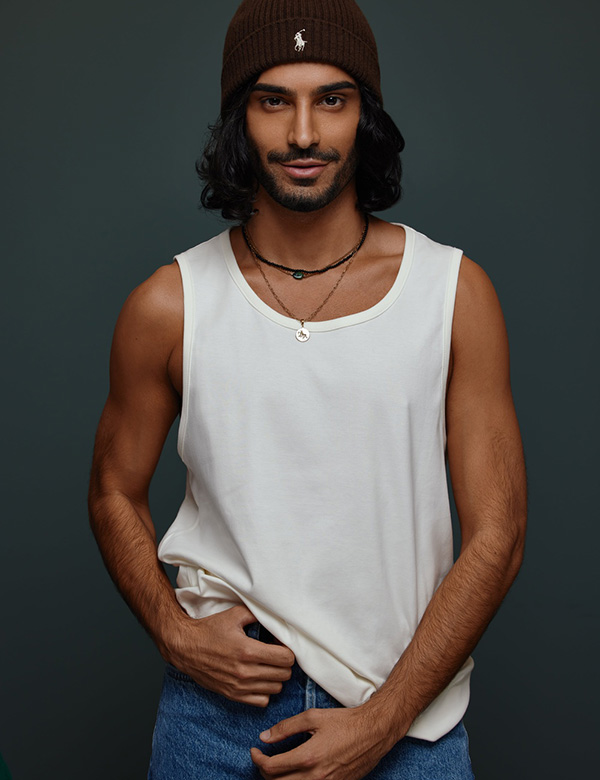 Mannelijk model met bruin haar Kerem