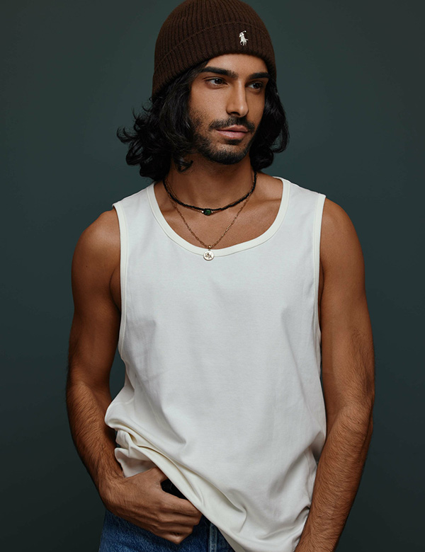 Mannelijk model met bruin haar Kerem