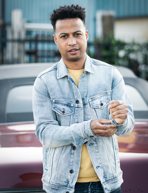 Mannelijk model met zwart haar Kevin