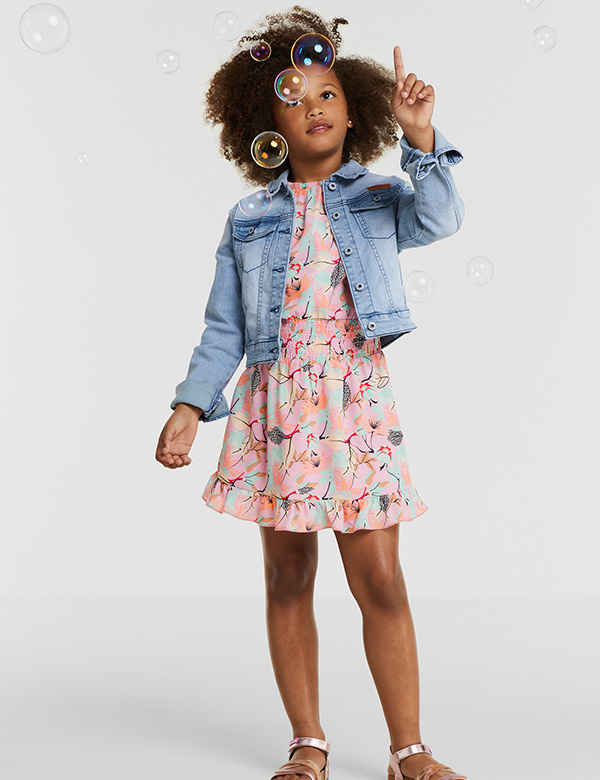 Kindermodel krullend haar Kiki