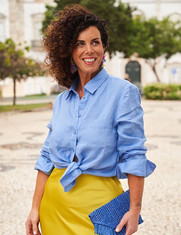 Vrouwelijk model met donkerbruin haar Kiona