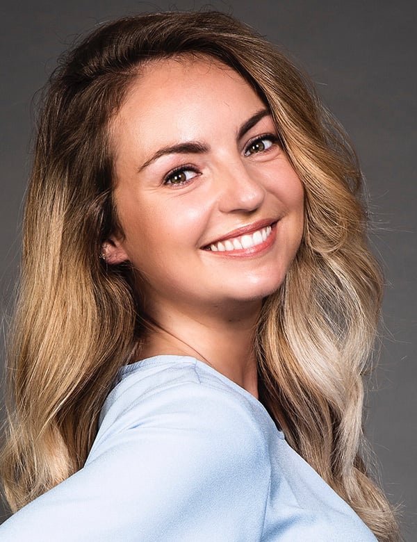 Model Vrouwelijk model blond haar kirsten f.